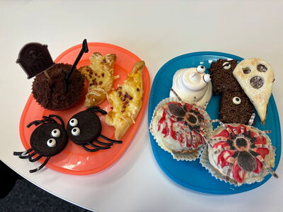 Halloweenleckereien: Oreospinnenkekse, Spinnenmuffins, Geistergebäck