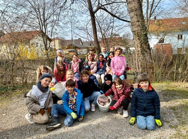 Gruppenbild Ramadama-Aktion